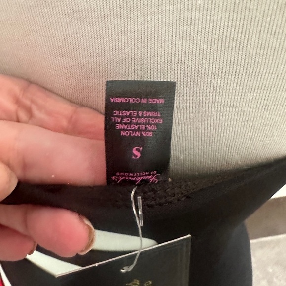 FREDERICK'S OF HOLLYWOOD AIRLIE CUT OUT ONE PIECE BATHING SUIT - NWT - Picture 9 of 9